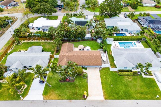 353 Mars Ave, House other with 2 bedrooms, 2 bathrooms and null parking in Tequesta FL | Image 29