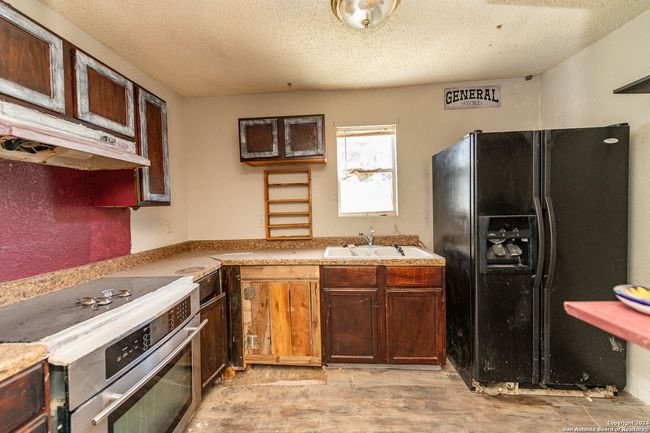 989 Oil Wl, Home with 3 bedrooms, 2 bathrooms and null parking in Pipe Creek TX | Image 31