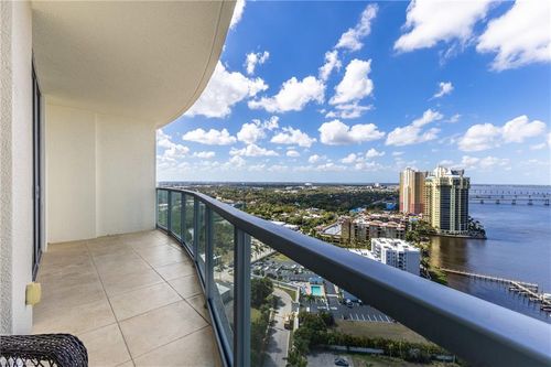 2405-3000 Oasis Grand Blvd, FORT MYERS, FL, 33916-1643 | Card Image
