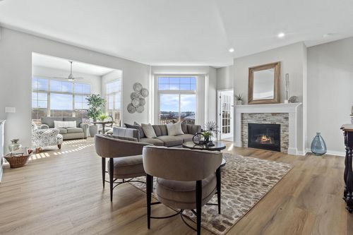 16-38-433 Standing Stone Drive, Waukesha, WI, 53189 | Card Image