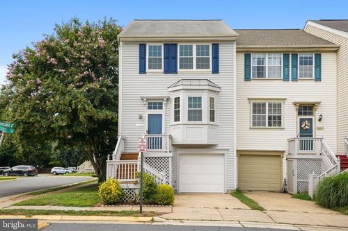 423 Mcdaniel Dr, PURCELLVILLE, VA, 20132-3377 | Card Image