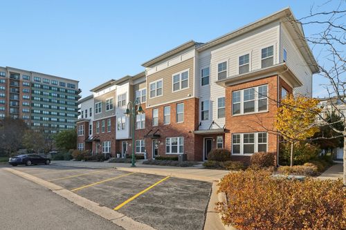 3550 Irving Pl, Woodridge, IL, 60517-3992 | Card Image