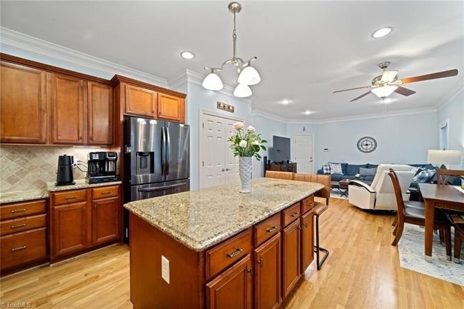 Kitchen | Image 17