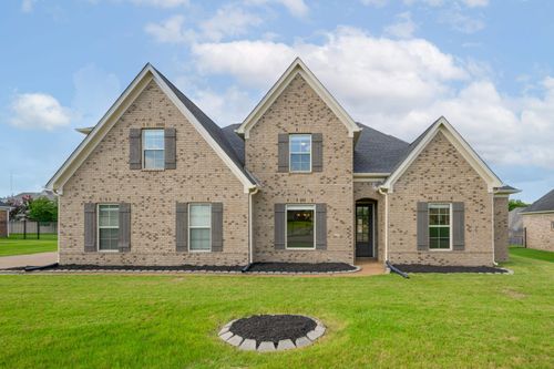 8888 Mount Hill Dr, Bartlett, TN, 38002-4930 | Card Image