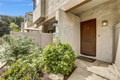 unit-8-18242 Burbank Blvd, Tarzana, CA, 91356-2513 | Card Image