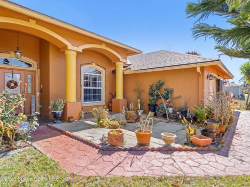 882 Palo Alto St Se, PALM BAY, FL, 32909-7243 | Card Image
