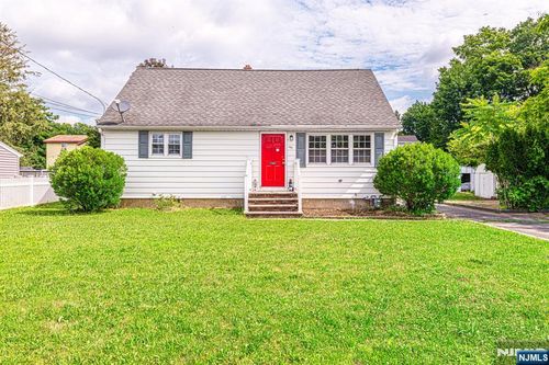 141 Cedar Ave, Pompton Lakes, NJ, 07442-2404 | Card Image