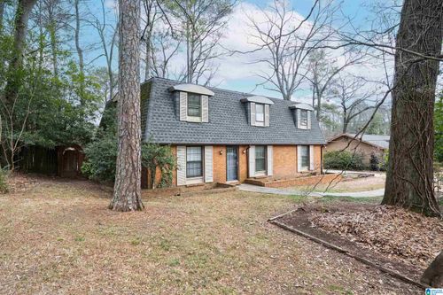 3201 Monte Doro Dr, Hoover, AL, 35216-4621 | Card Image