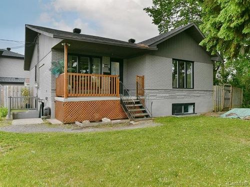 3994A Boul Ste-Rose, Laval, QC, H7R1W7 | Card Image