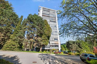 301 - 650 16 Th St, Condo with 2 bedrooms, 1 bathrooms and 1 parking in West Vancouver BC | Image 1