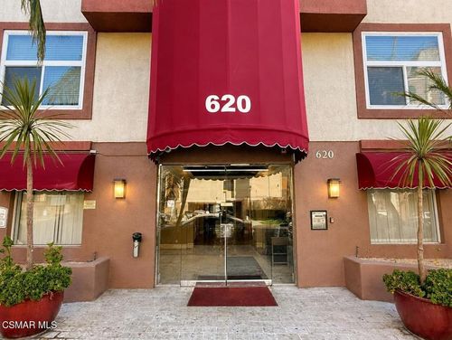 236-620 S Gramercy Pl, Los Angeles, CA, 90005-3270 | Card Image