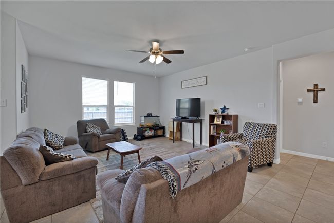 1099 Admiral Dr, House other with 4 bedrooms, 2 bathrooms and null parking in Azle TX | Image 12