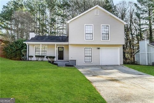 1061 Mainstreet Lake Dr, Stone Mountain, GA, 30088-2349 | Card Image