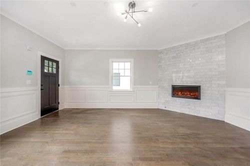 right-side-16 Underhill Pl, West Harrison, NY, 10604-2412 | Card Image
