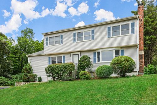 14 Stirrup Dr, Trumbull, CT, 06611-1446 | Card Image