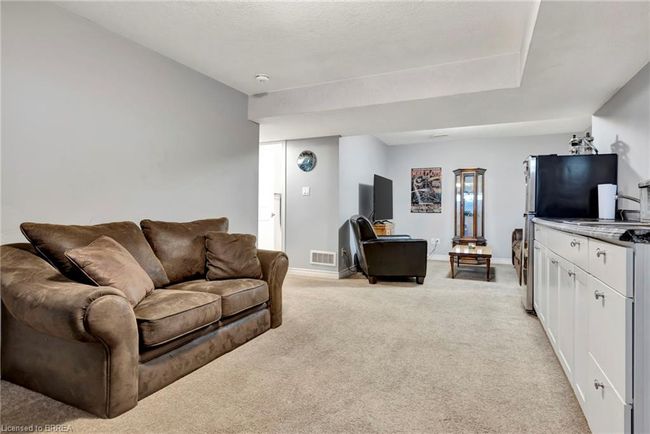 1 - 41 Garden Ave, Townhouse with 4 bedrooms, 3 bathrooms and 3 parking in Brantford ON | Image 13