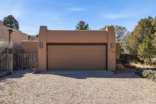 268 Camino De La Sierra, Santa Fe, NM, 87501-1175 | Card Image