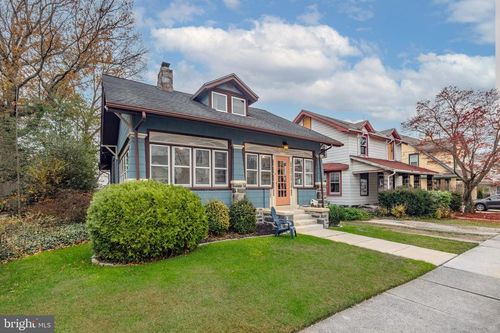 137 Strathmore Rd, HAVERTOWN, PA, 19083-3721 | Card Image