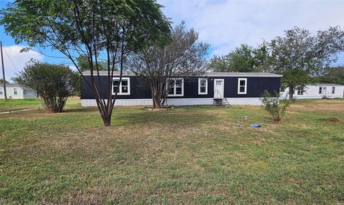 202 W 6th St, Thornton, TX, 76687-2488 | Card Image