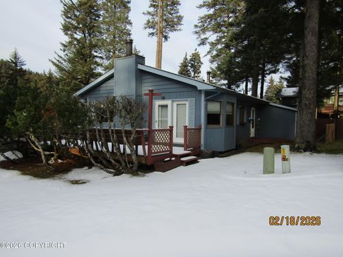 516 Bonaparte Cir, Kodiak, AK, 99615-6230 | Card Image