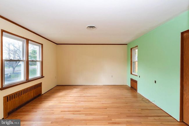 27 S State St, House other with 3 bedrooms, 2 bathrooms and null parking in VINELAND NJ | Image 11