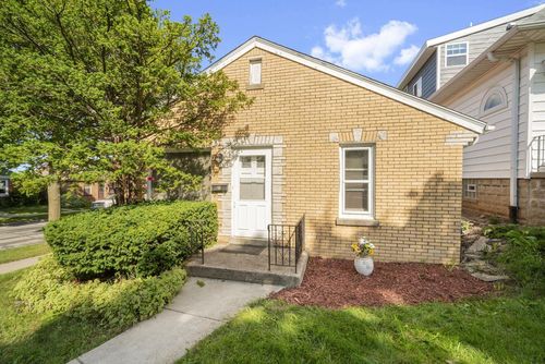 3300 S 14th Street, Milwaukee, WI, 53215 | Card Image