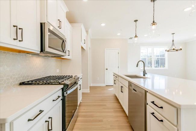 154 Bluffington Way, Townhouse with 3 bedrooms, 3 bathrooms and null parking in Marietta GA | Image 4