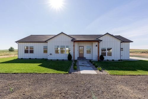 25741 Westfield Ln, Davenport, WA, 99122-8004 | Card Image