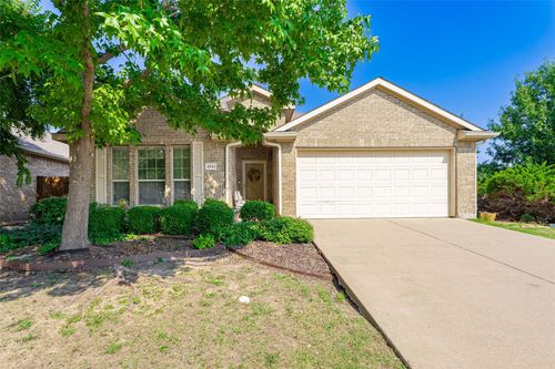 2051 Shawnee Trl, Heartland, TX, 75126-8292 | Card Image