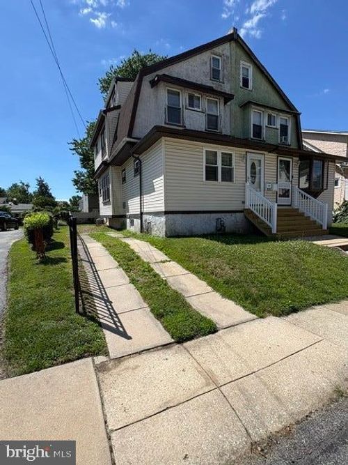 822 North St, COLLINGDALE, PA, 19023-3527 | Card Image