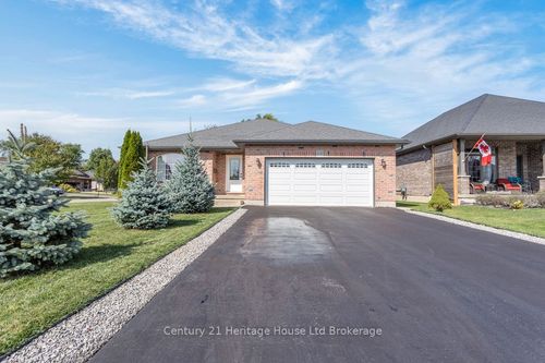 69 William St, Tillsonburg, ON, N4G5R9 | Card Image