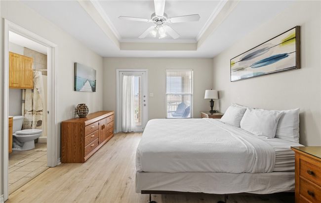 Primary Bedroom | Image 11