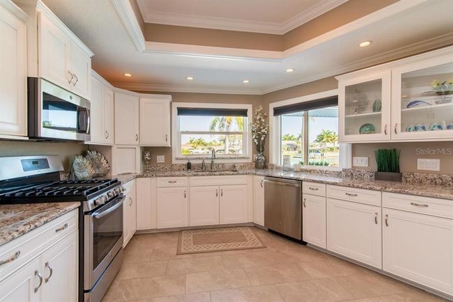 695 Island Way, House other with 4 bedrooms, 4 bathrooms and null parking in CLEARWATER BEACH FL | Image 6