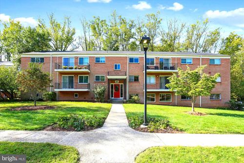 apt-4-10601 Weymouth St, BETHESDA, MD, 20814-4231 | Card Image