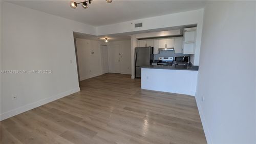 apt-600-3500 Coral Way, Miami, FL, 33145-3064 | Card Image