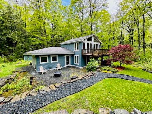 230 Bentley Rd, Quechee, VT, 05059-3122 | Card Image