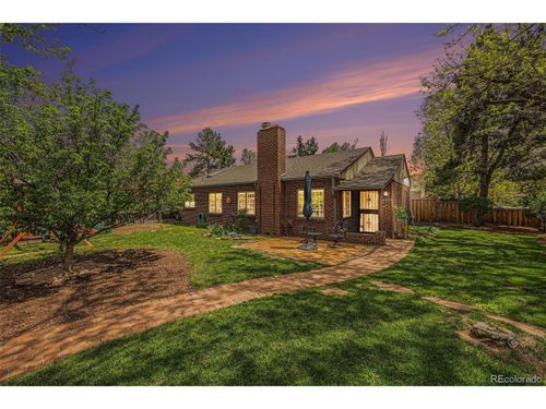 1900 Magnolia St, Denver, CO, 80220-1639 | Card Image