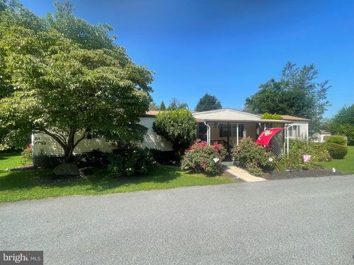 33 Madge Dr, LANCASTER, PA, 17603-4047 | Card Image