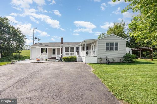 7539 Fishing Creek Valley Rd, HARRISBURG, PA, 17112-9677 | Card Image