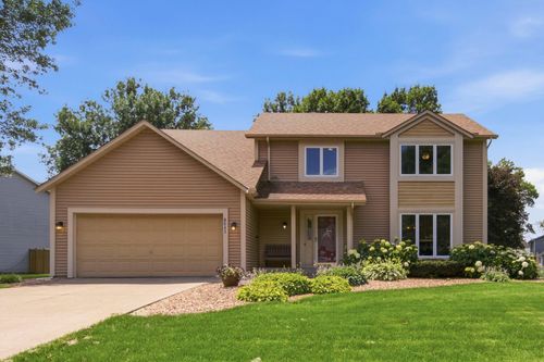 9643 Polaris Ln N, Maple Grove, MN, 55369-4417 | Card Image