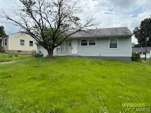 258 Presley Dr, Saint Louis, MO, 63137-4218 | Card Image