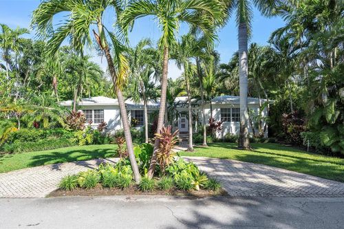1099 Ne 97th St, Miami Shores, FL, 33138-2555 | Card Image