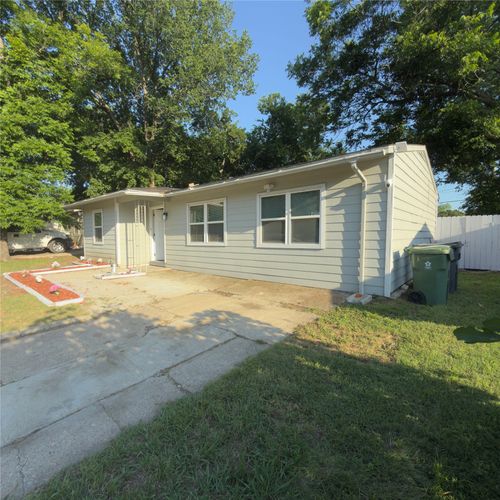 1312 Raines St, Arlington, TX, 76010-2946 | Card Image