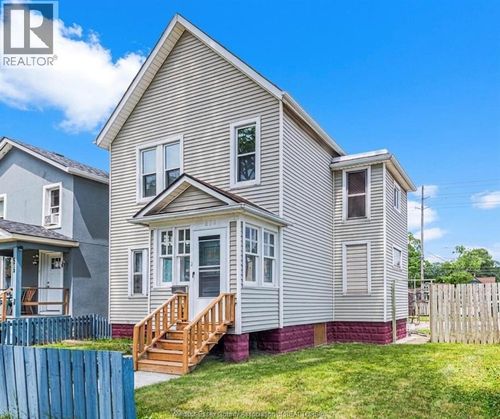 576 Janette Ave, Windsor, ON, N9A4Z5 | Card Image