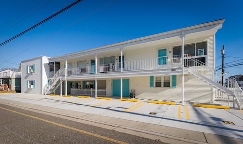 apt-4-7806 Seaview Ave, Wildwood Crest, NJ, 08260-3700 | Card Image