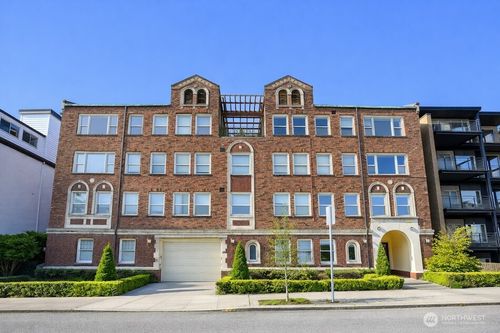 16 Valley St, Seattle, WA, 98109-4029 | Card Image