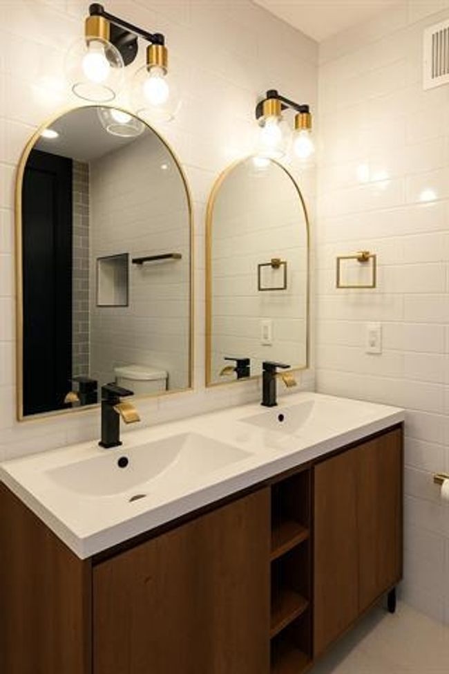 2 - 141 Sherman Ave, Condo with 3 bedrooms, 2 bathrooms and null parking in Jersey City NJ | Image 14