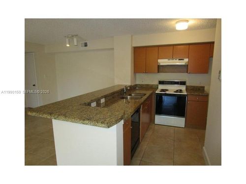 34-4-640 S Park Rd, Hollywood, FL, 33021 | Card Image