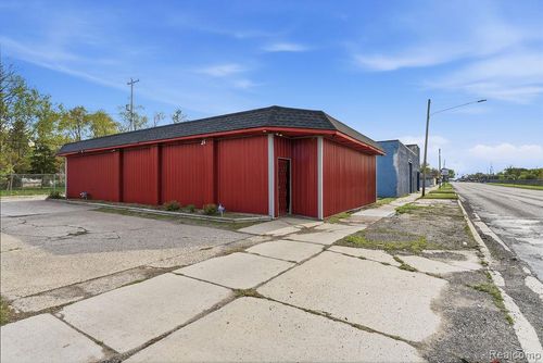 3137 Davison Rd, Flint, MI, 48506-3930 | Card Image