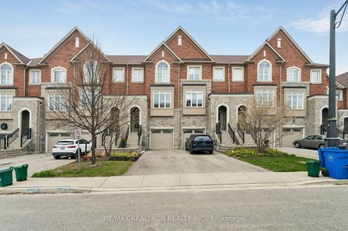 216 Appleton Crt, Newmarket, ON, L3Y0B8 | Card Image